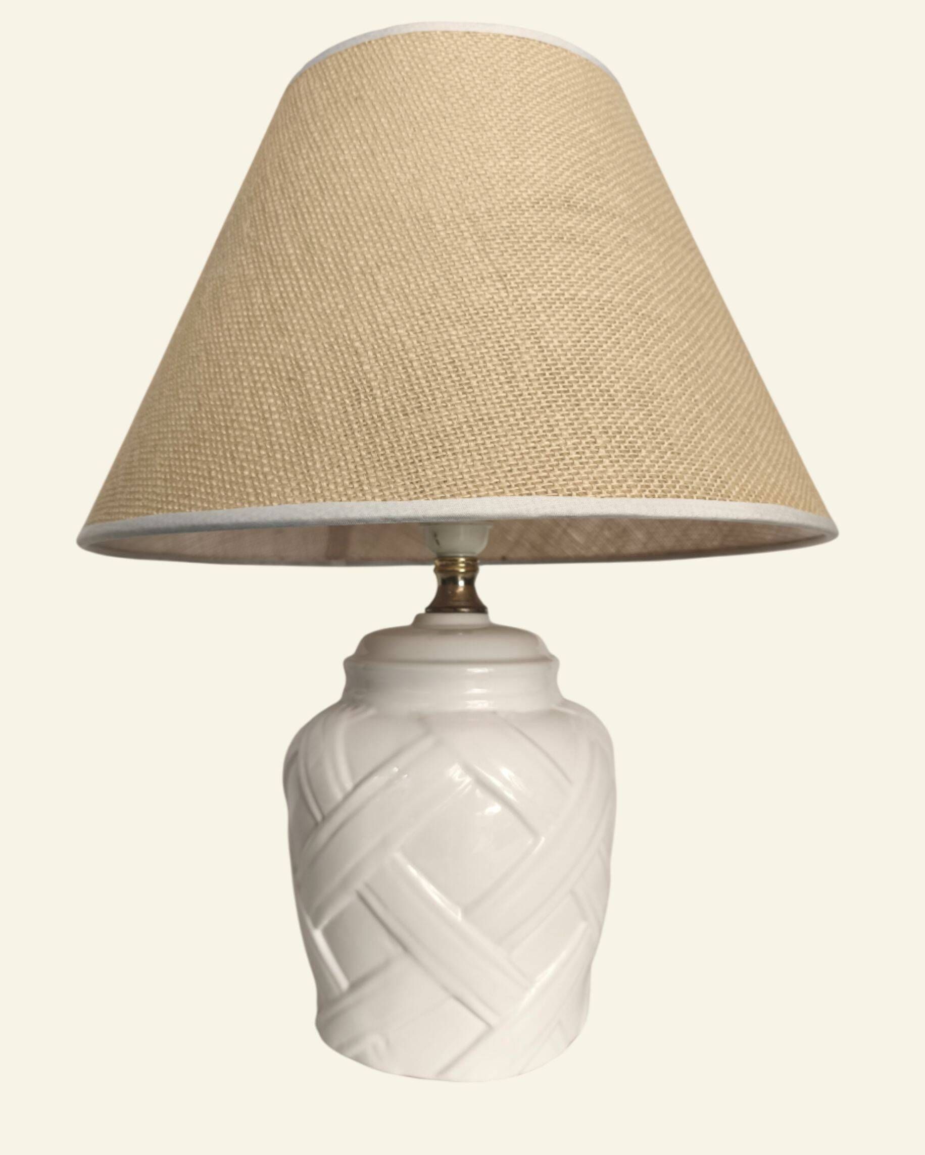 White ceramic lamp base from Manises, intertwined geometric relief.