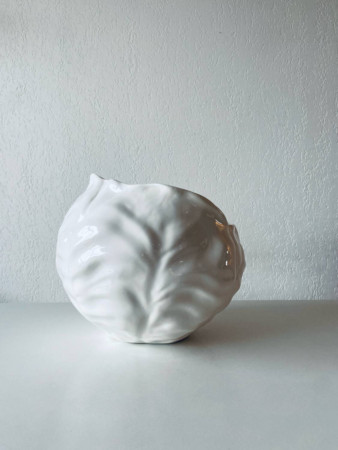 Ceramic cabbage plant pot