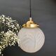 Suspension globe vintage art déco en verre dépoli