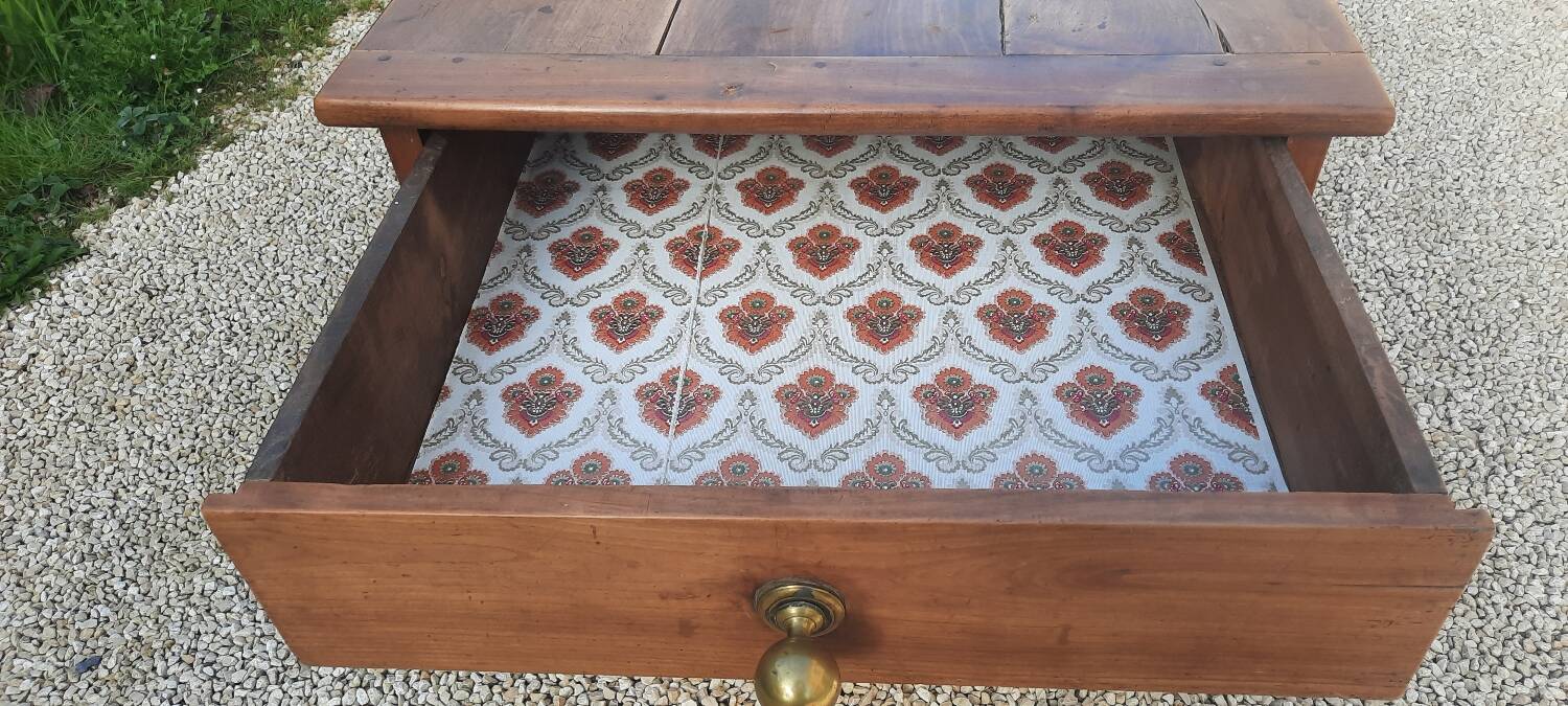 Farmhouse table