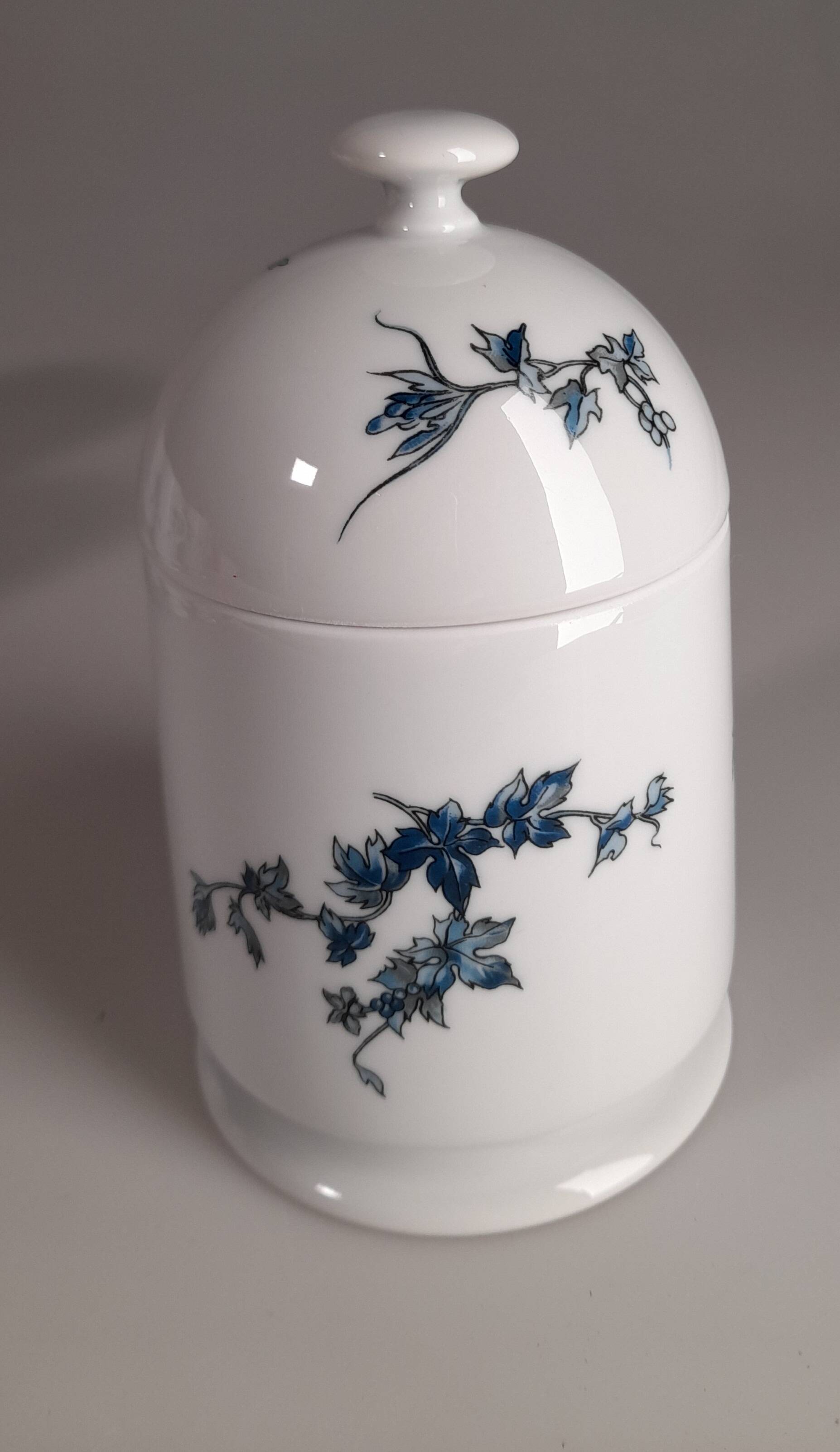 Set of sugar bowls and 7 mugs / cups with blue flowers in Limoges porcelain