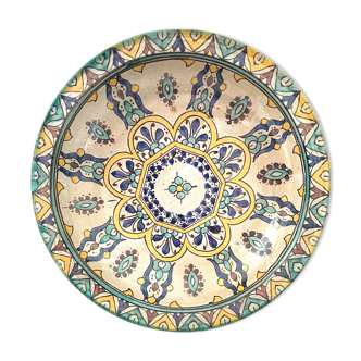 Morocco large polychrome dish with radiant decorations XVIII early XIX