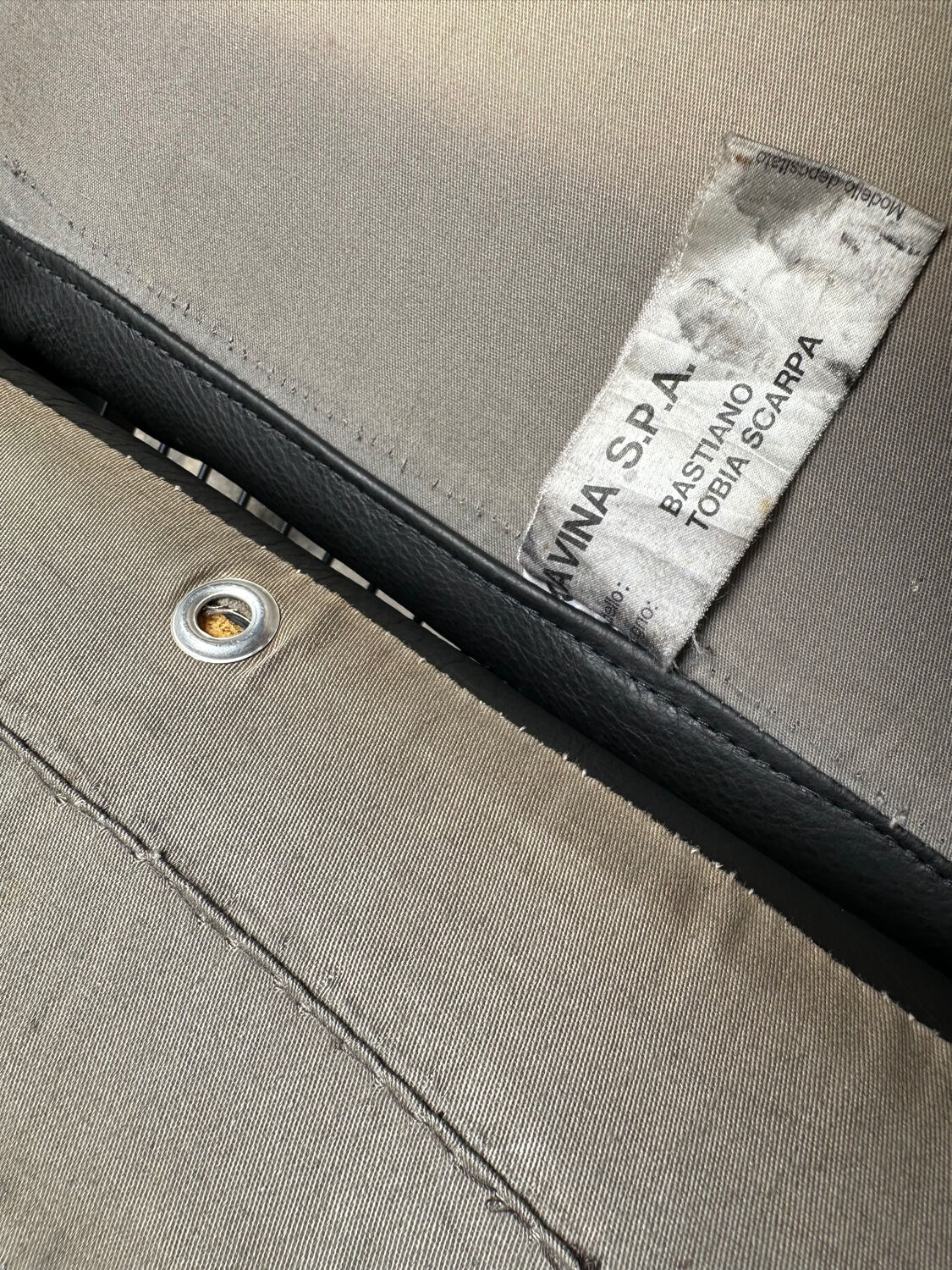 Bastiano Sofa by Tobia Scarpa for Knoll – Black Leather