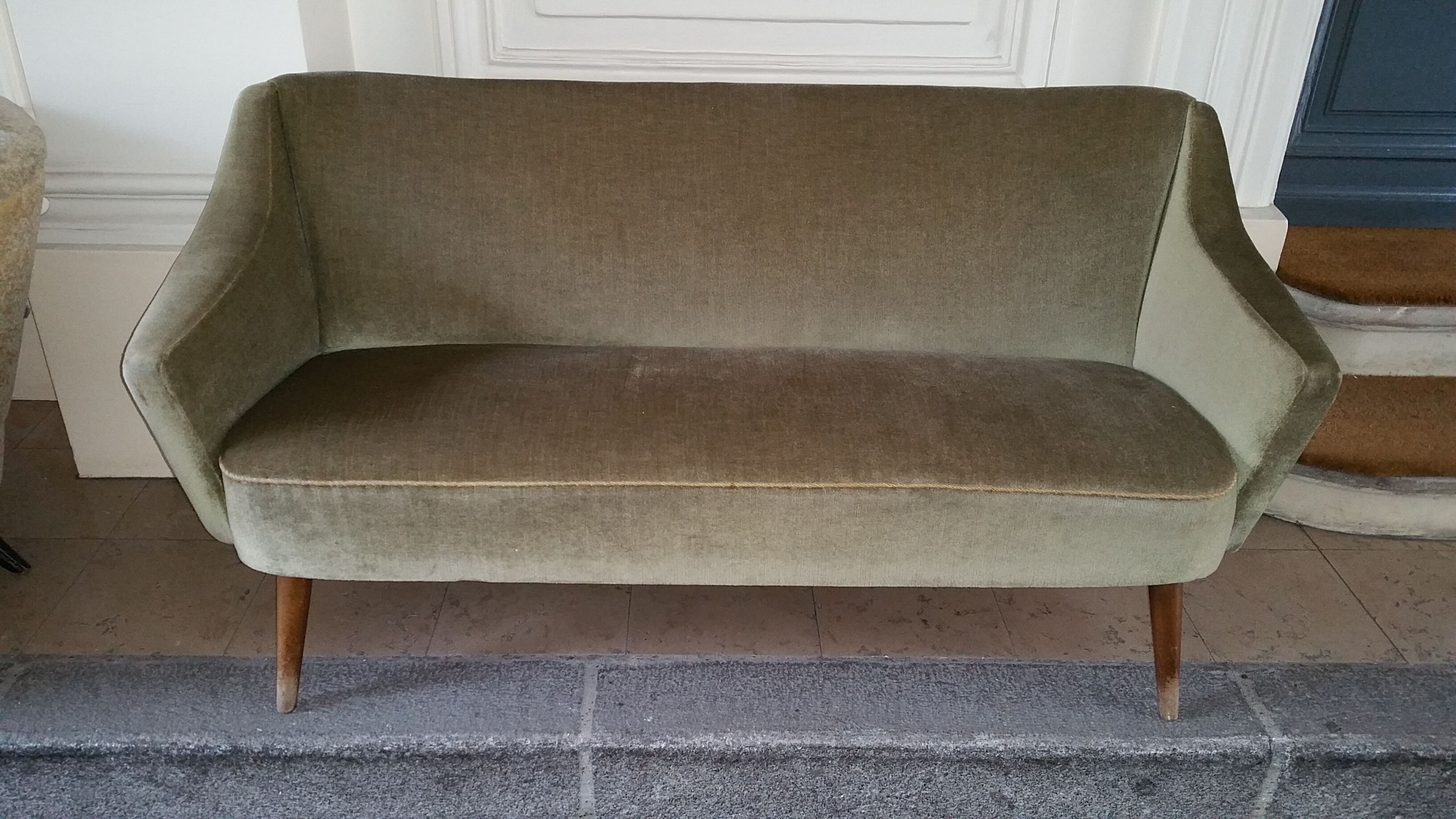 Canapé années 50 60 velour vert