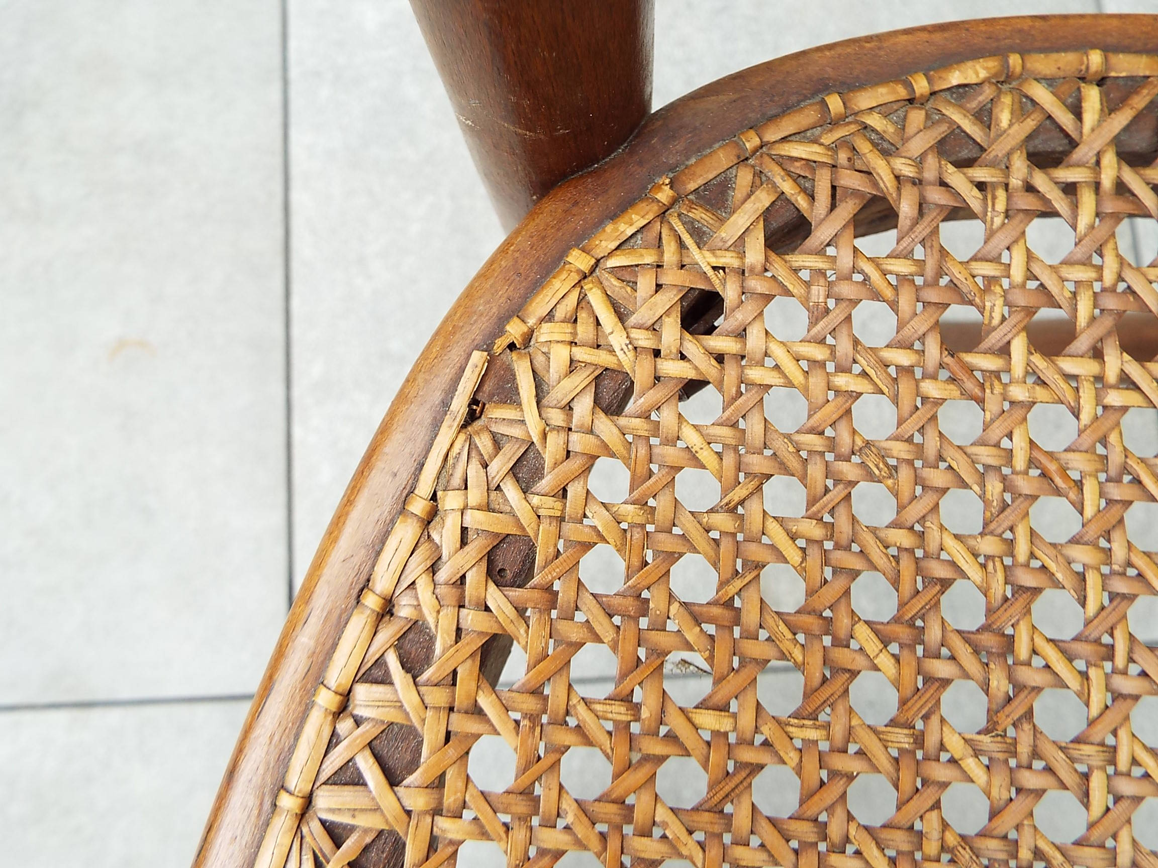 Bistro chair sitting canus