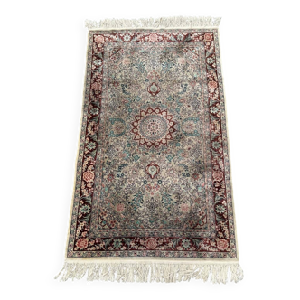 Persian rug in pure silk
