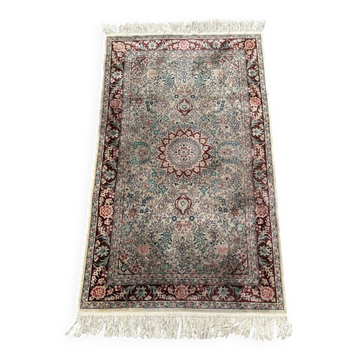 Persian rug in pure silk