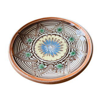 Romanian handicraft ceramic plate