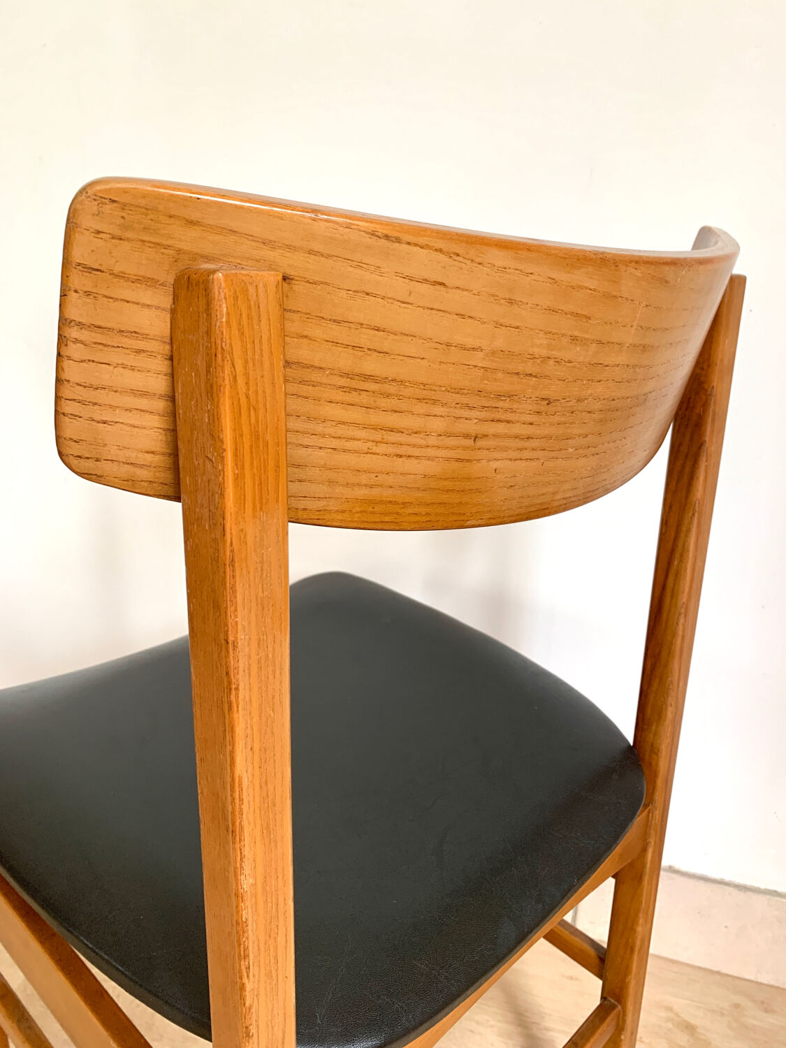 Suite de 4 chaises Gessef style scandinave