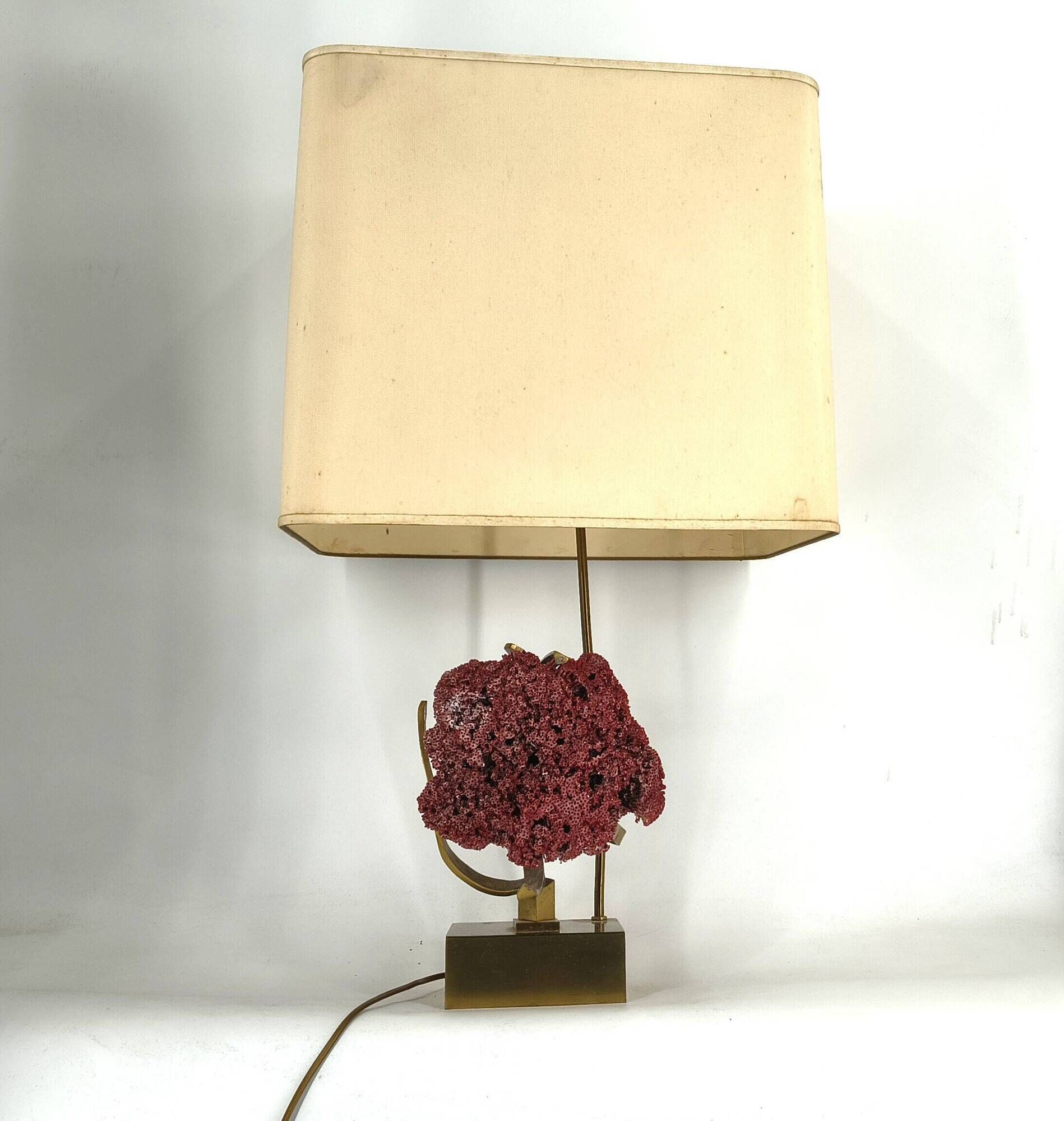 Rare red pipe organ coral brass table lamp, 1970s