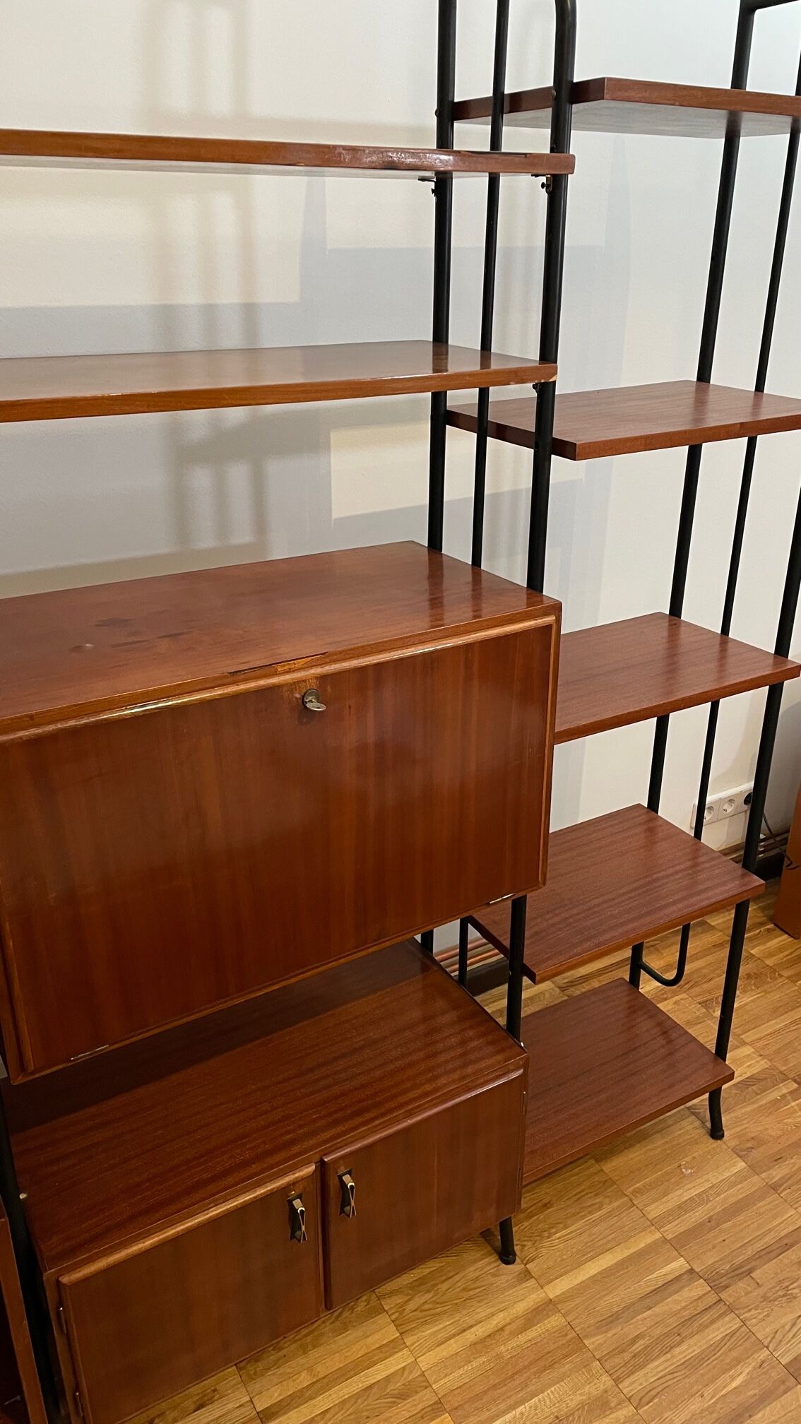 Italian stage shelf from the 60s