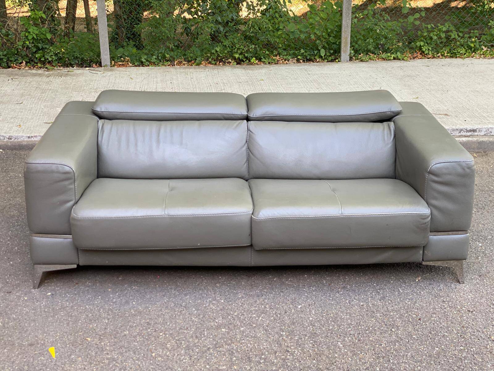 Canapé contemporain 3 places en cuir de buffle gris 200cm