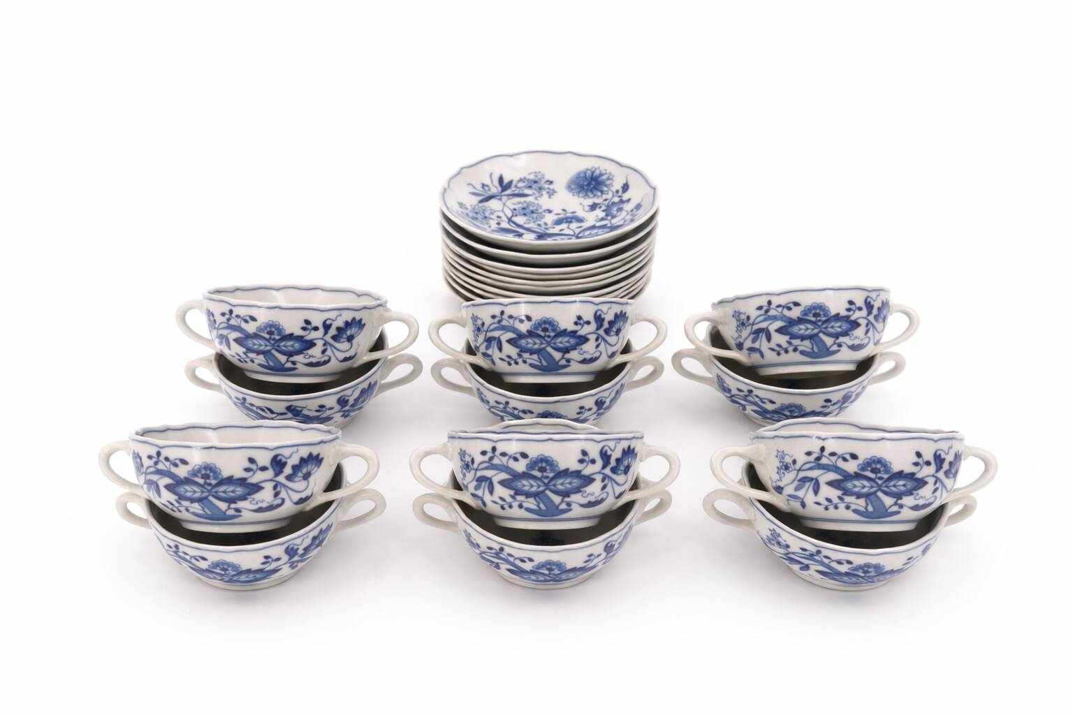 Hutschenreuther Service - Blue Onion -  Set for 12 (94 pieces)