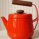Kobenstyle Jens Quistgaard kettle in enameled metal & solid wood