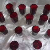 Set of 15 stemmed glasses year 70