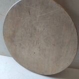 Old round pizza cutting board