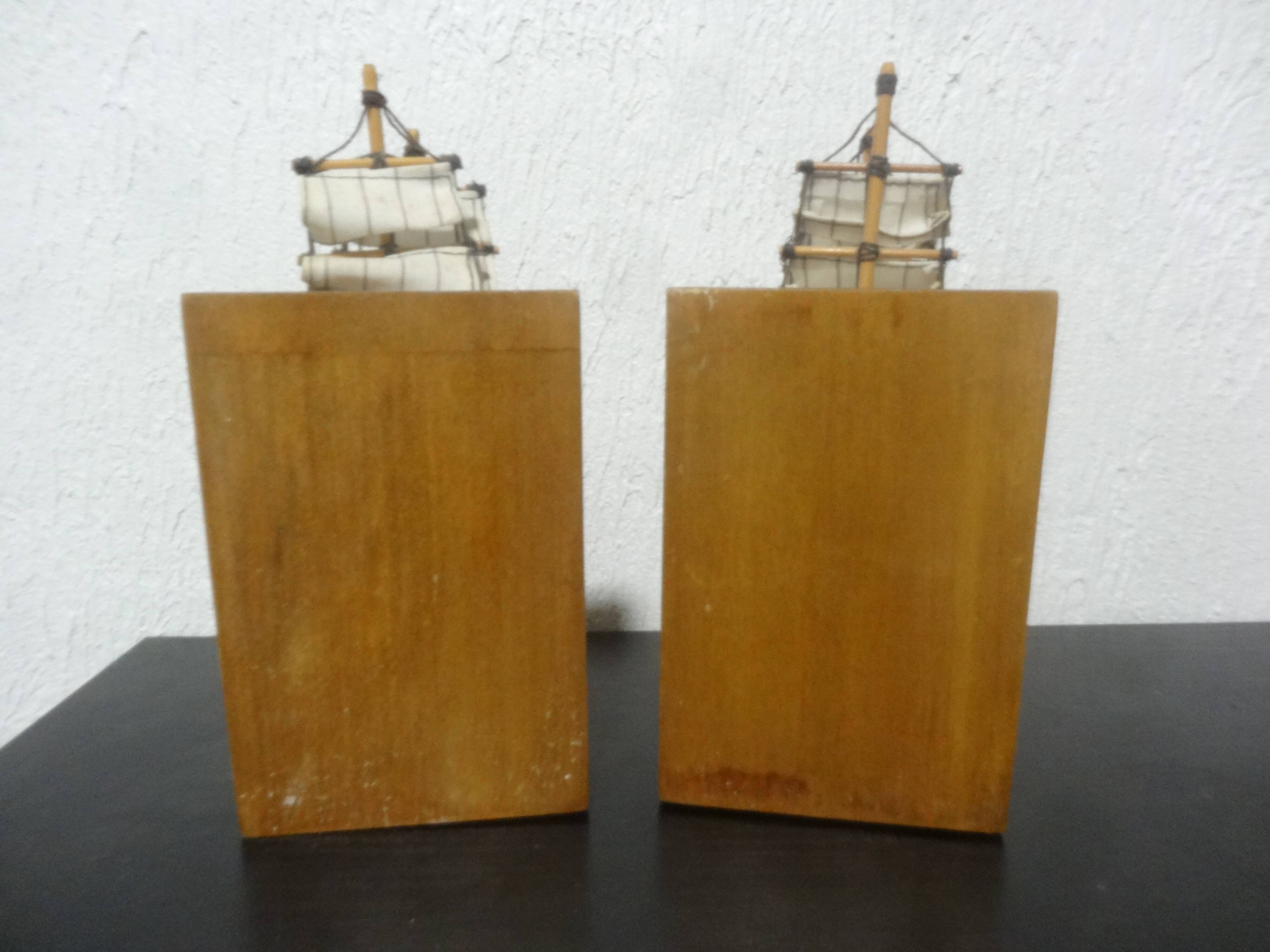 Serre-livres bateaux