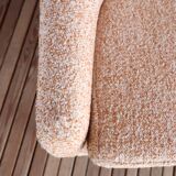 Fauteuils club scandinave bouclé blanc 1960, rénovés, paire de chaises cocktail vintage en bois rembourrés