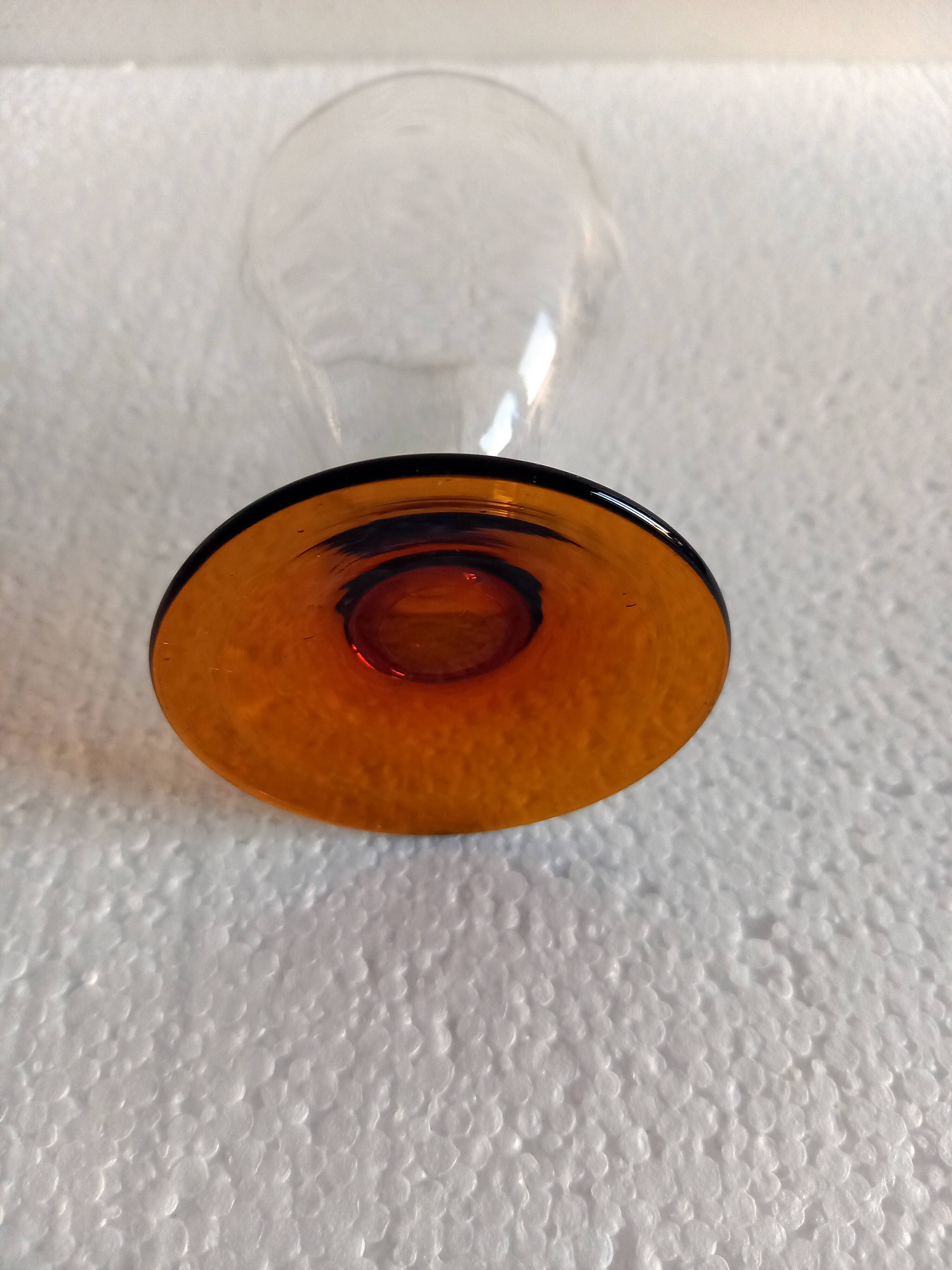 Service set of 8 antique glasses with port faceted or cooked wine Blown glass Amber foot 50s