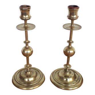2 bougeoirs en laiton