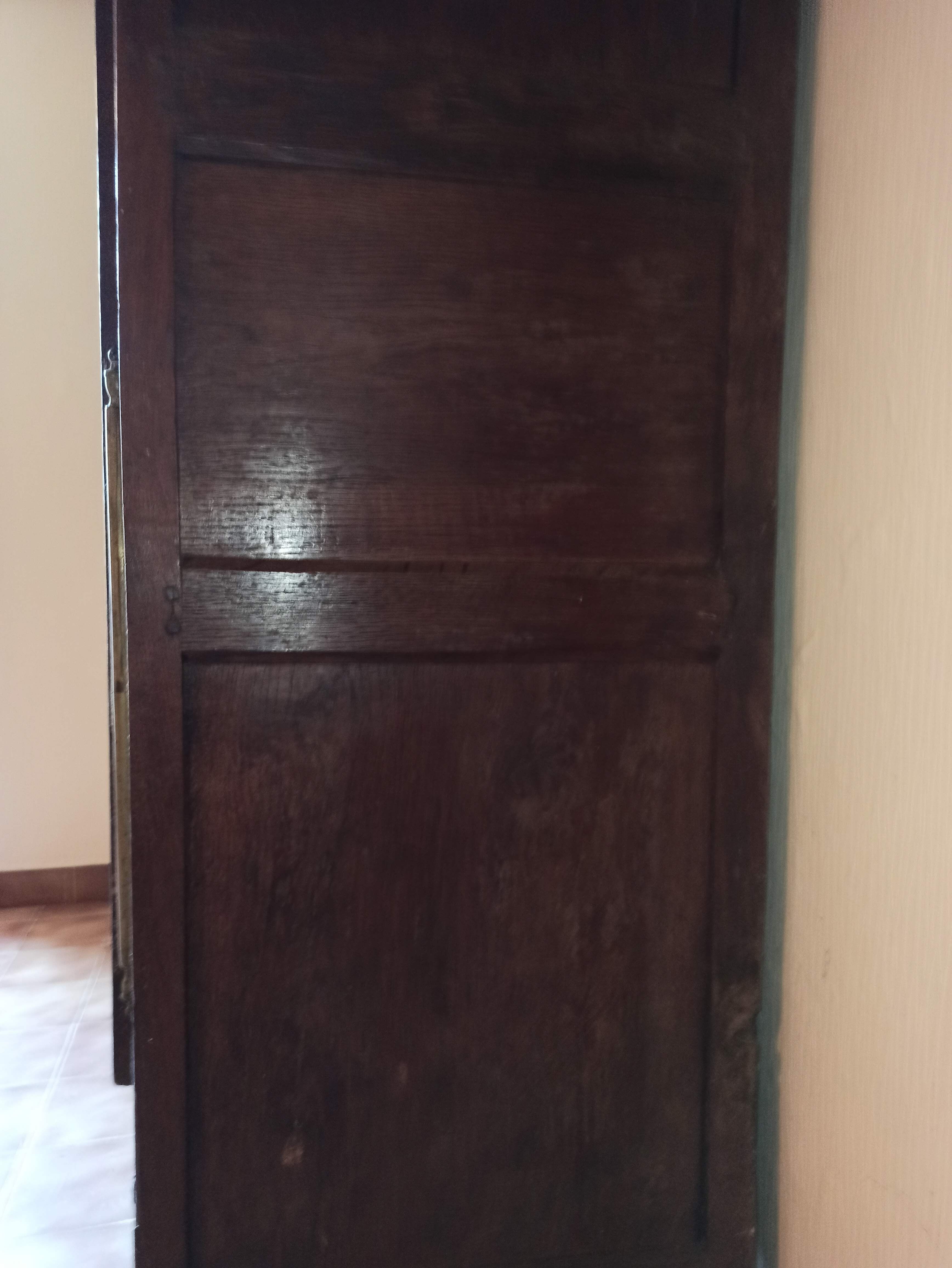 Norman wardrobe in oak Solid basket bouquet of flowers