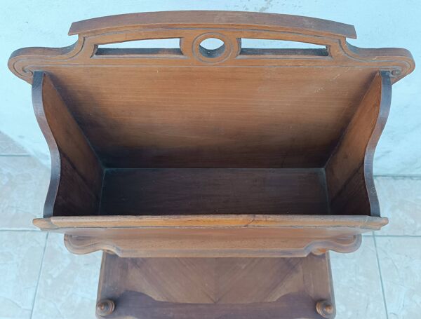 Meuble à musique en noyer