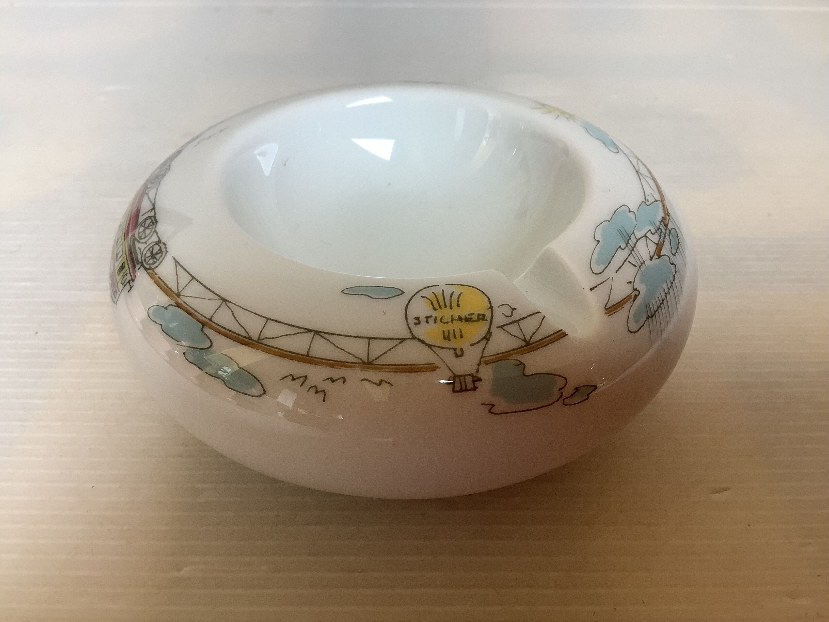 Bowl, ring holder, ashtray, sun, hot air balloon, Arzberg.