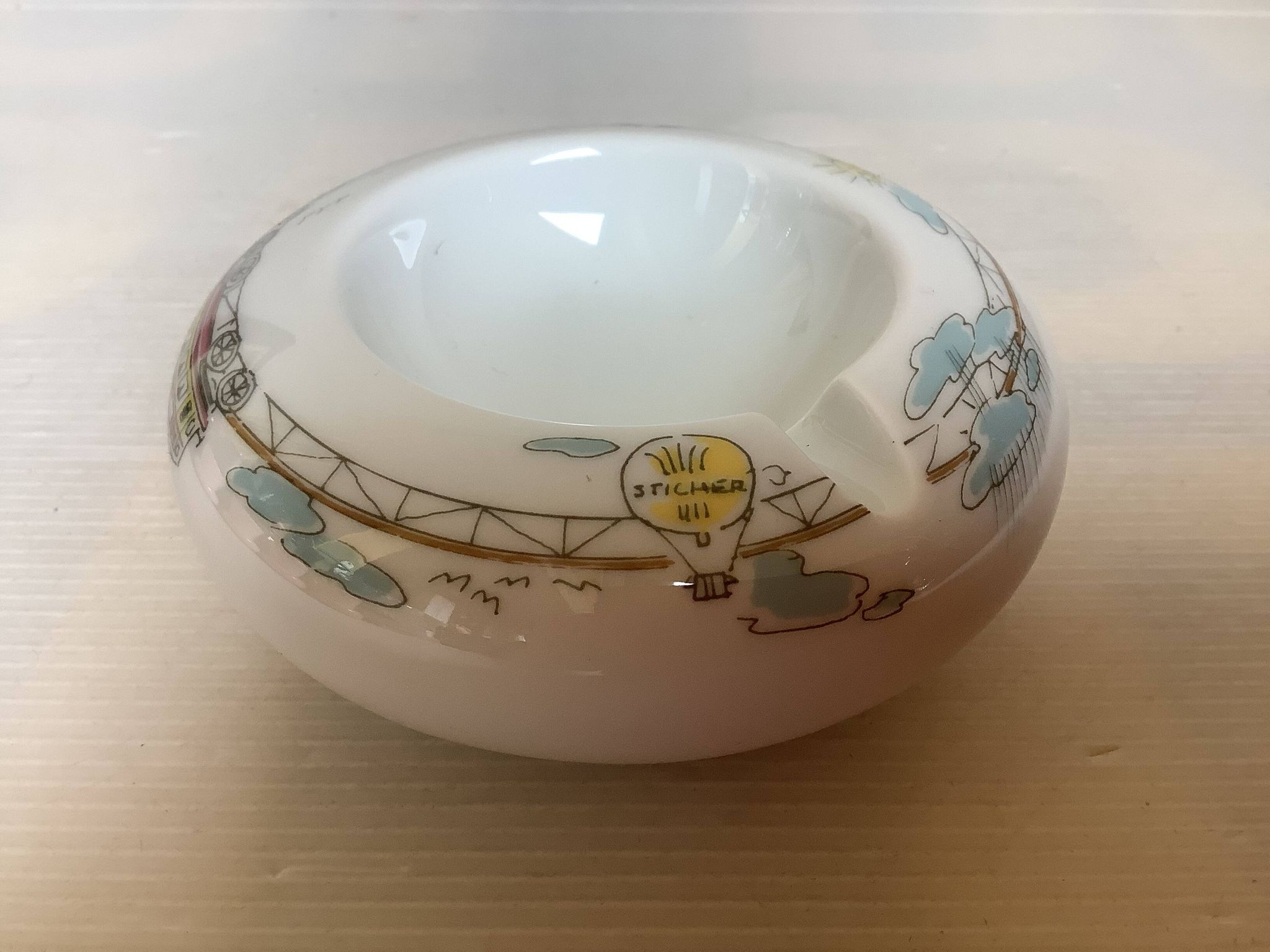 Bowl, ring holder, ashtray, sun, hot air balloon, Arzberg.