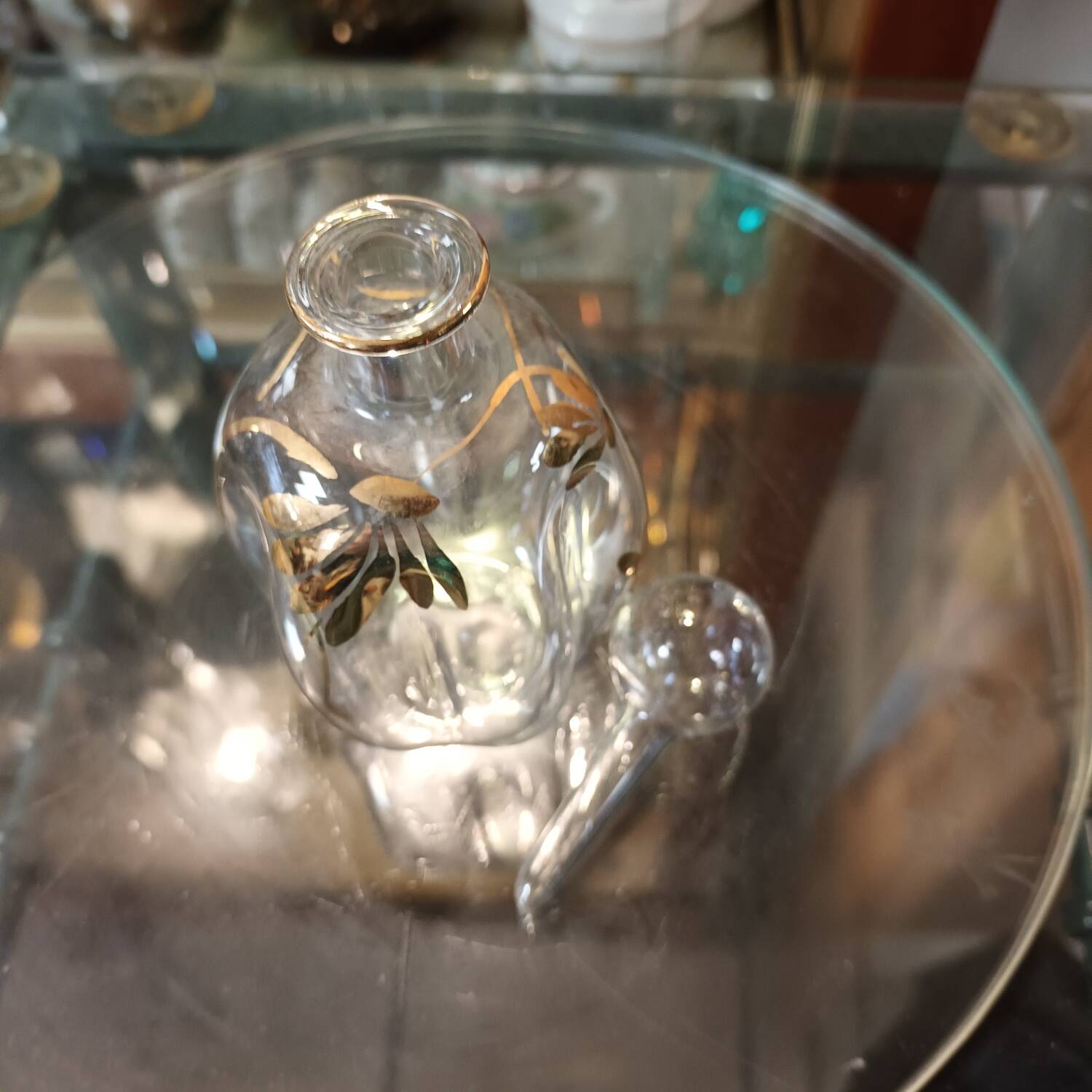 Perfume bottle