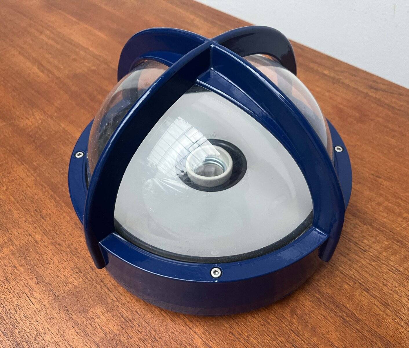 Lampe murale d'extérieur en métal bleu pirate de style danois moderne du milieu du siècle par Eva et Nils Koppel, Gert Edstrand pour Nordisk Solar, années 1960