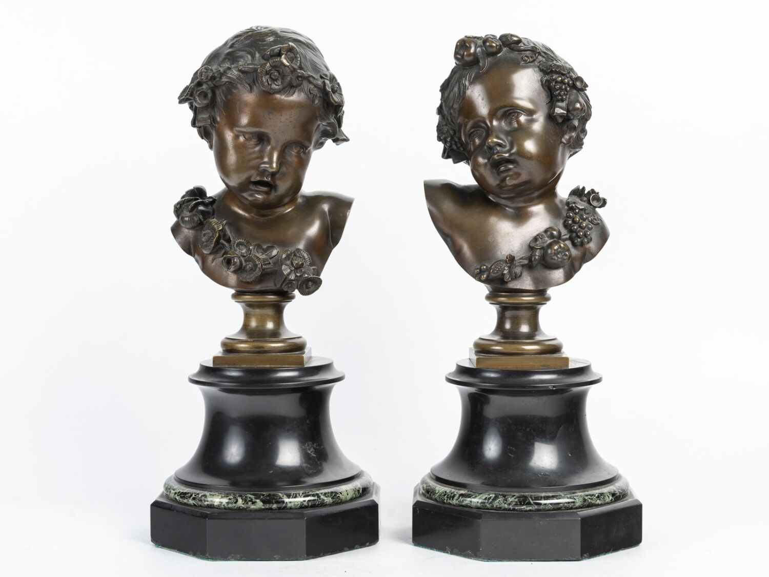"The Children of Bacchus" Pair of Putti in bronze Late 19th Century