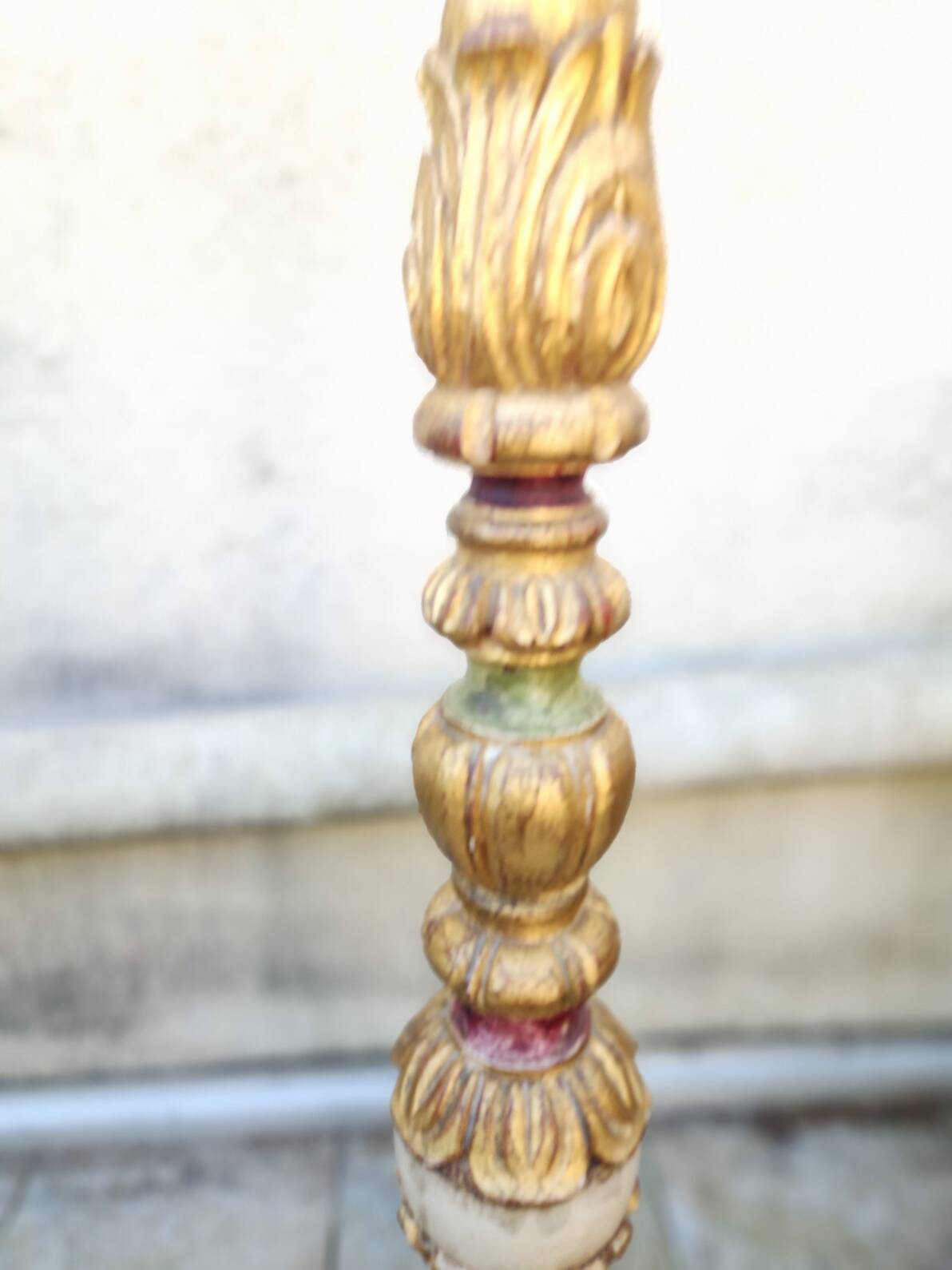 Lampadaire bois doré style florentin