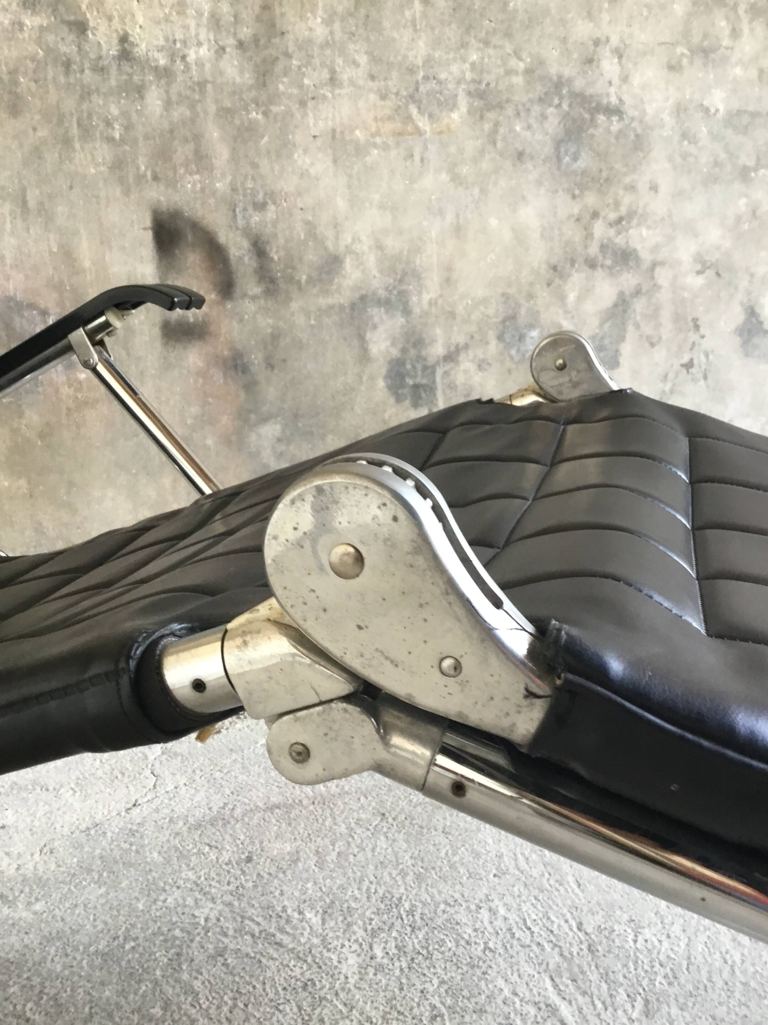 Condor lounge chair or deckchair in black leather - made in France - design 1970