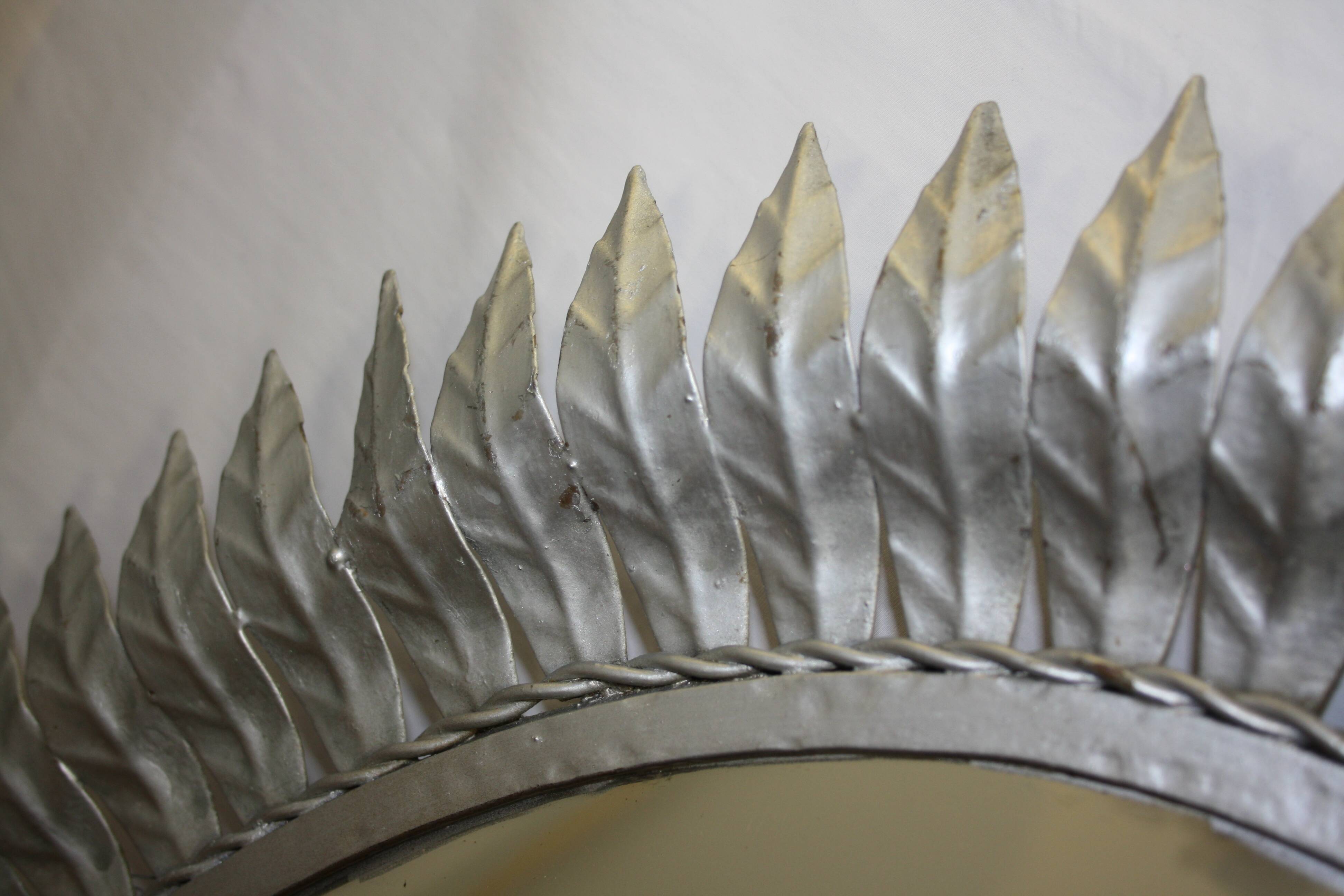 Silver mirror leaves