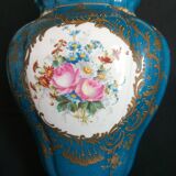 Pair of vases with porcelain lids from Paris, late 19th century