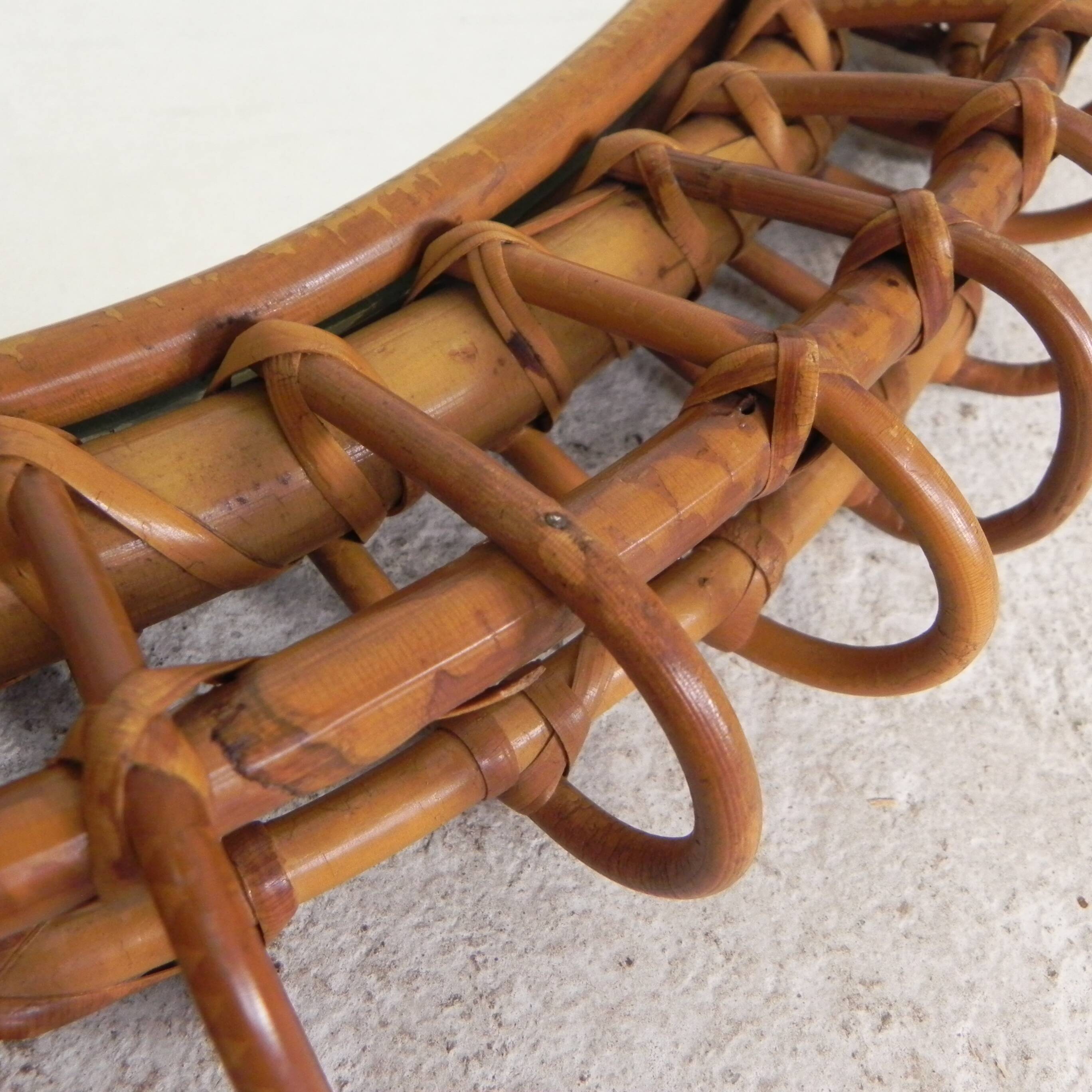 Round vintage mirror with bamboo edge