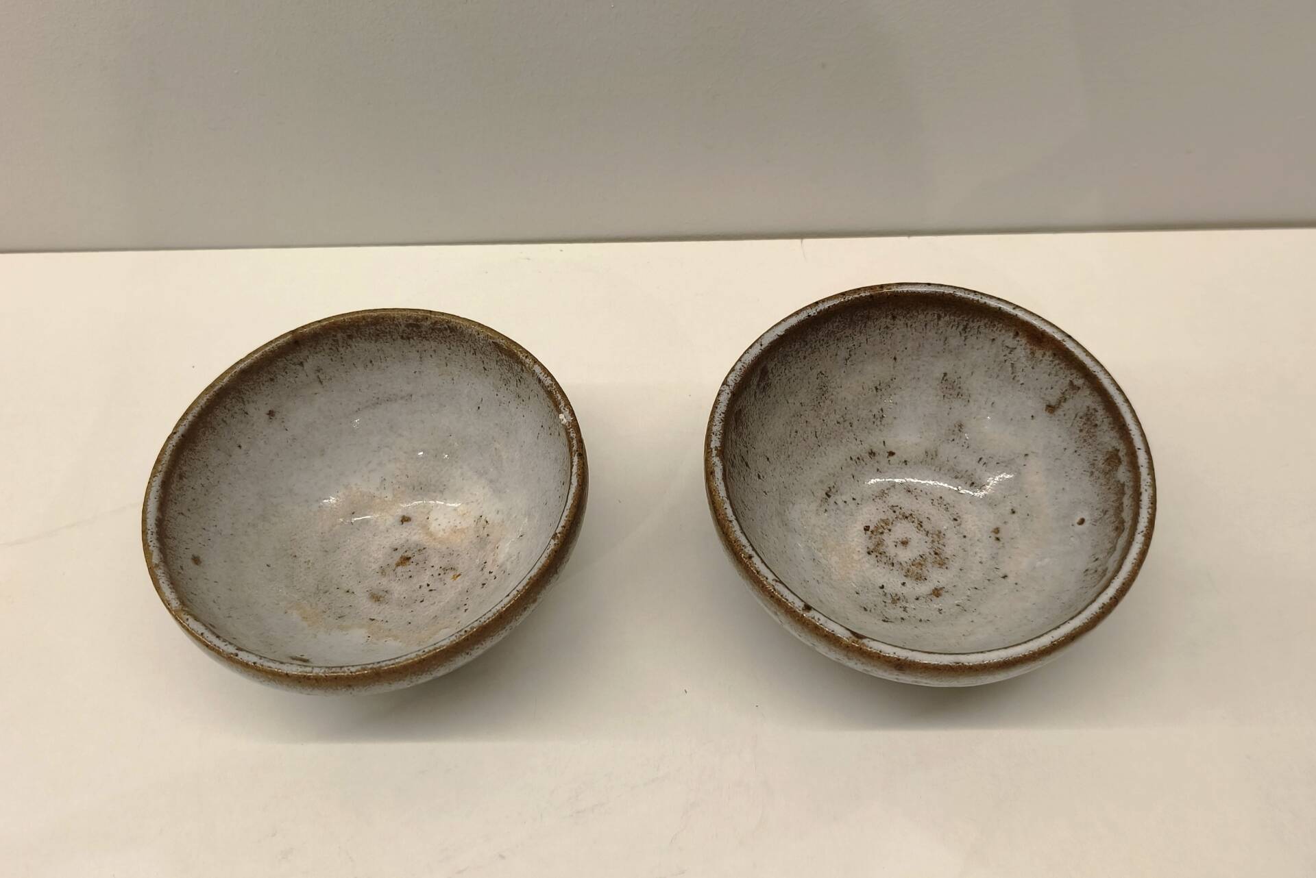 Pair of vintage stoneware bowls – Signed OL / VN (Vallée Noire)