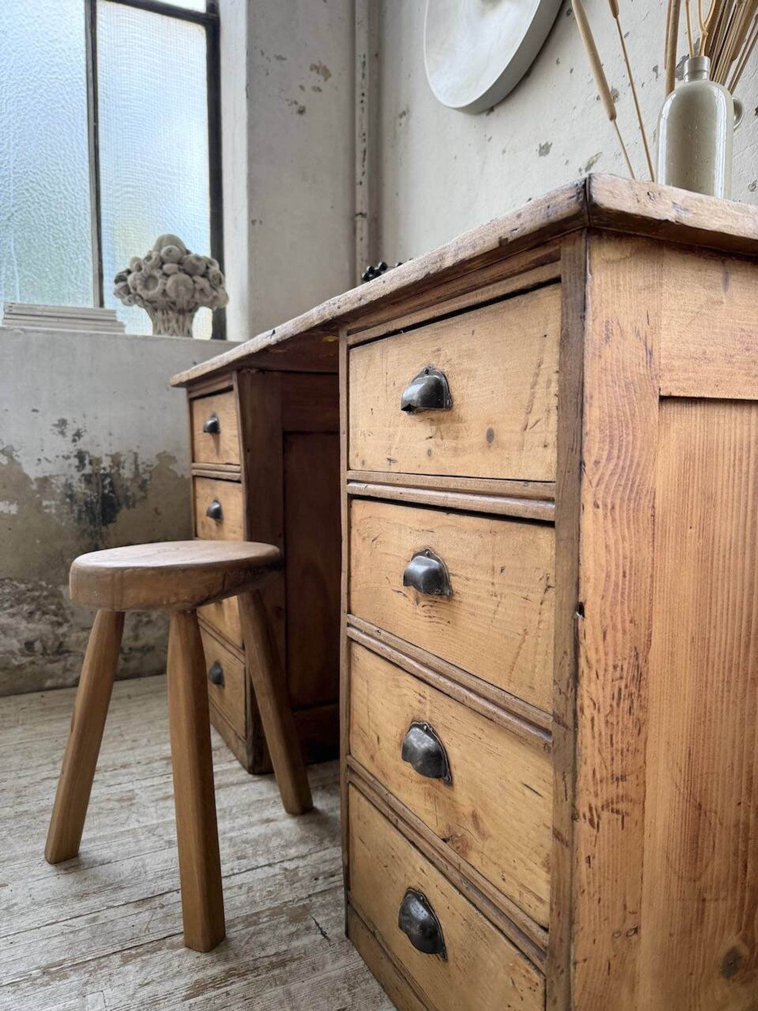 Bureau pin meuble atelier 1950
