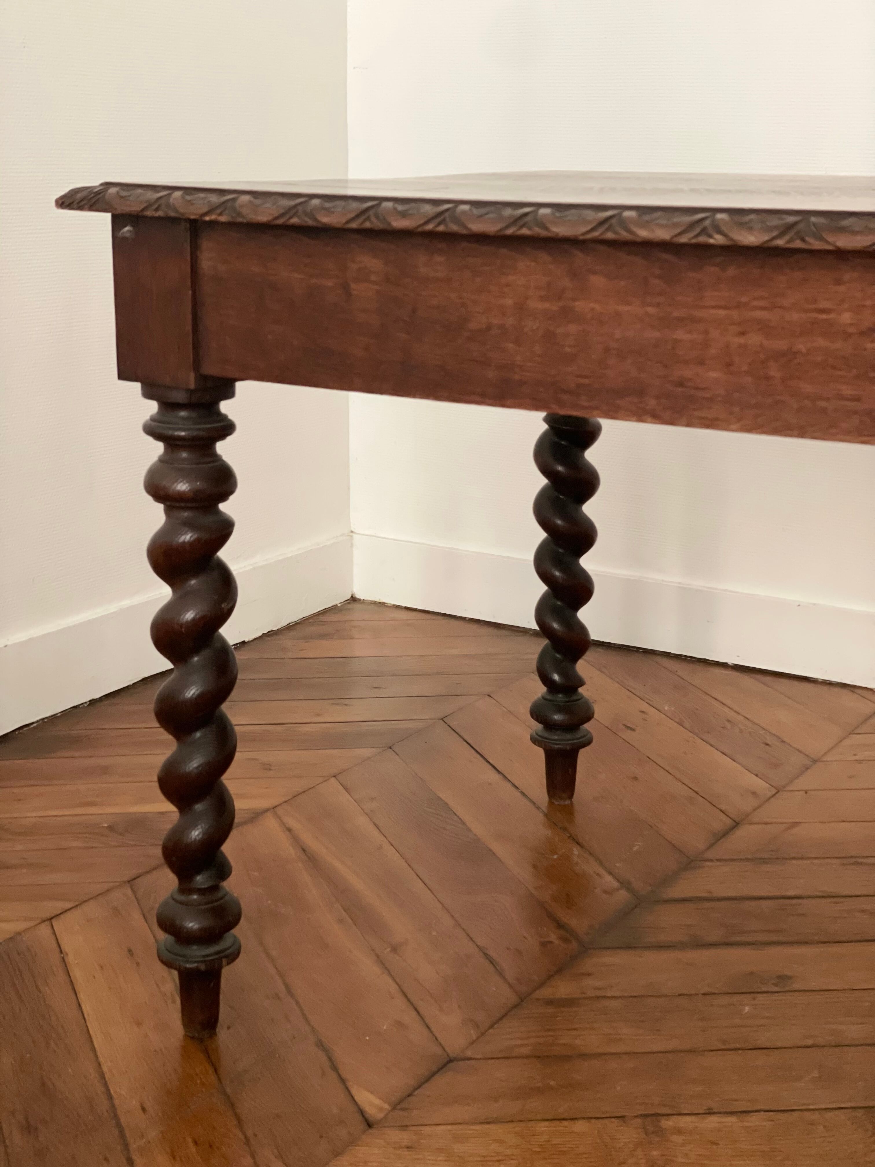 Old farm dining table Louis XIII turned wood