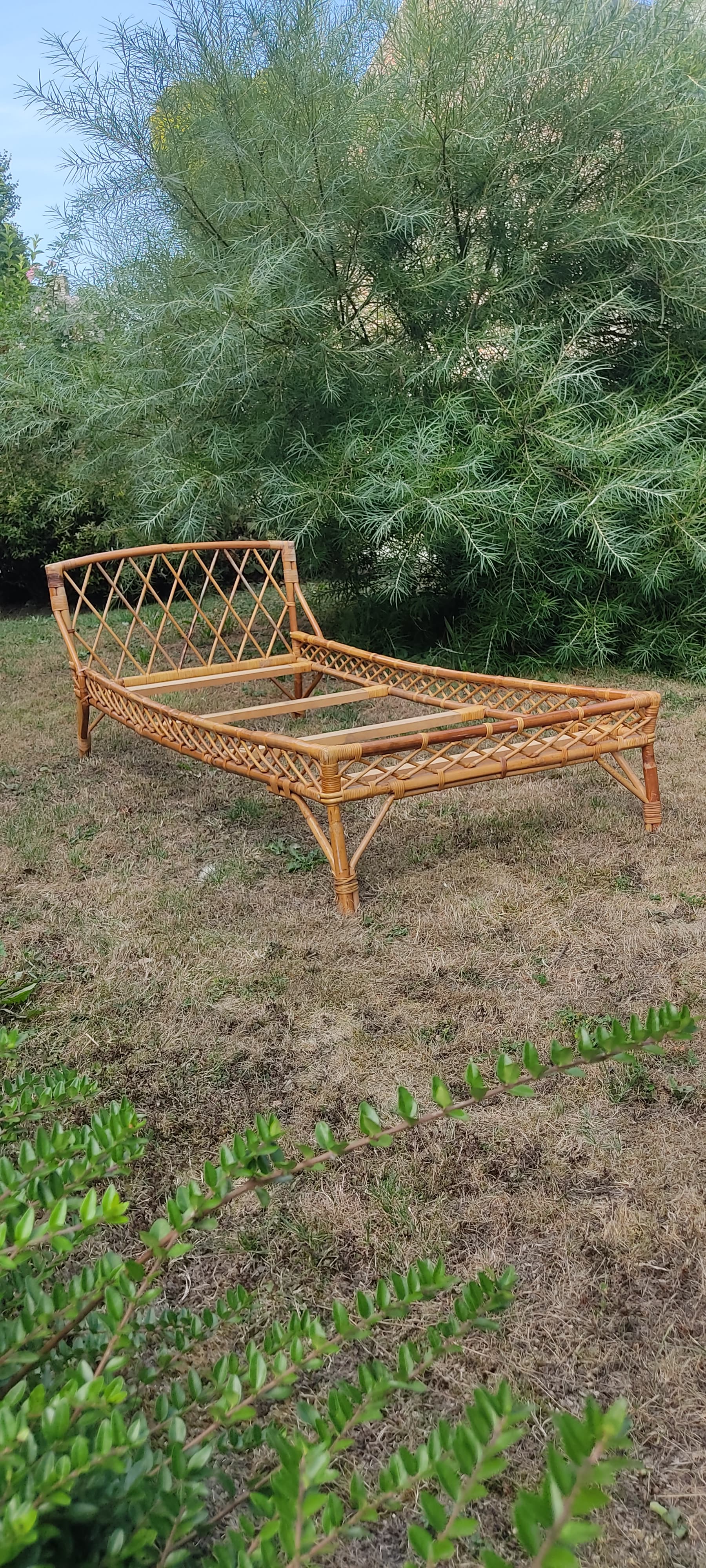 Rattan bed 1 place, 60s