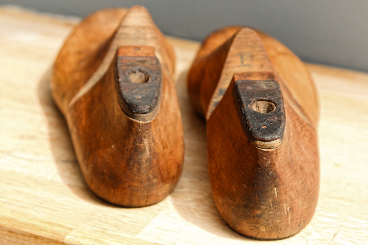 Pair of old hirers, wood and metal