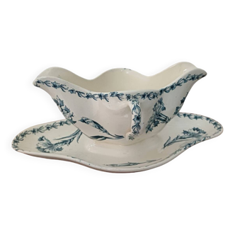 Lunéville porcelain sauce boat