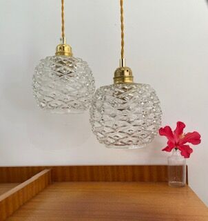 Baladeuse ancien globe vintage en verre travaillé