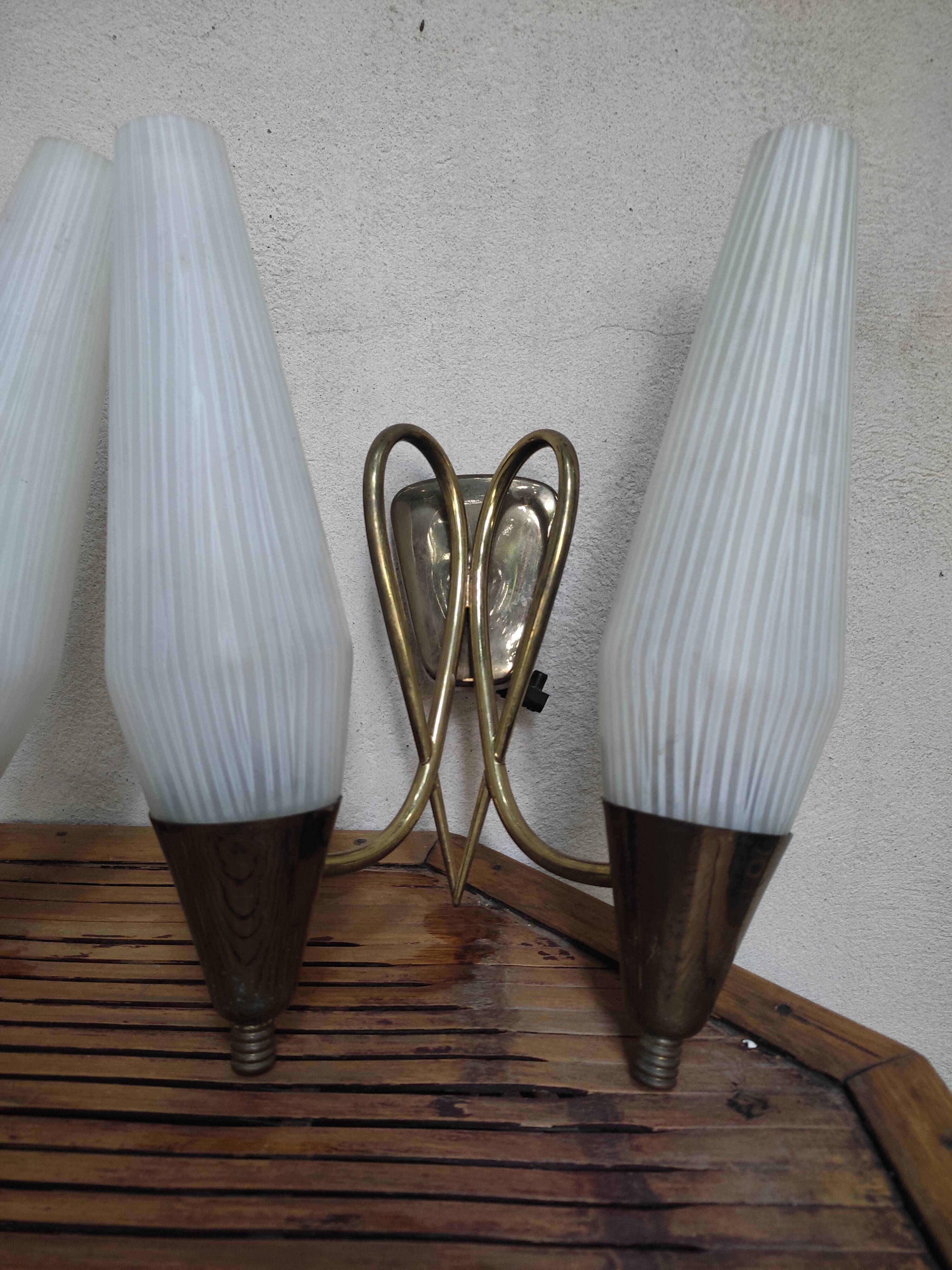 Duo of double appliques in brass and opalines