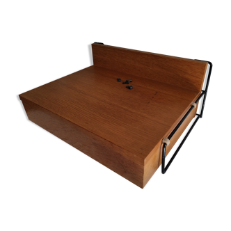 Bureau scandinave à suspendre