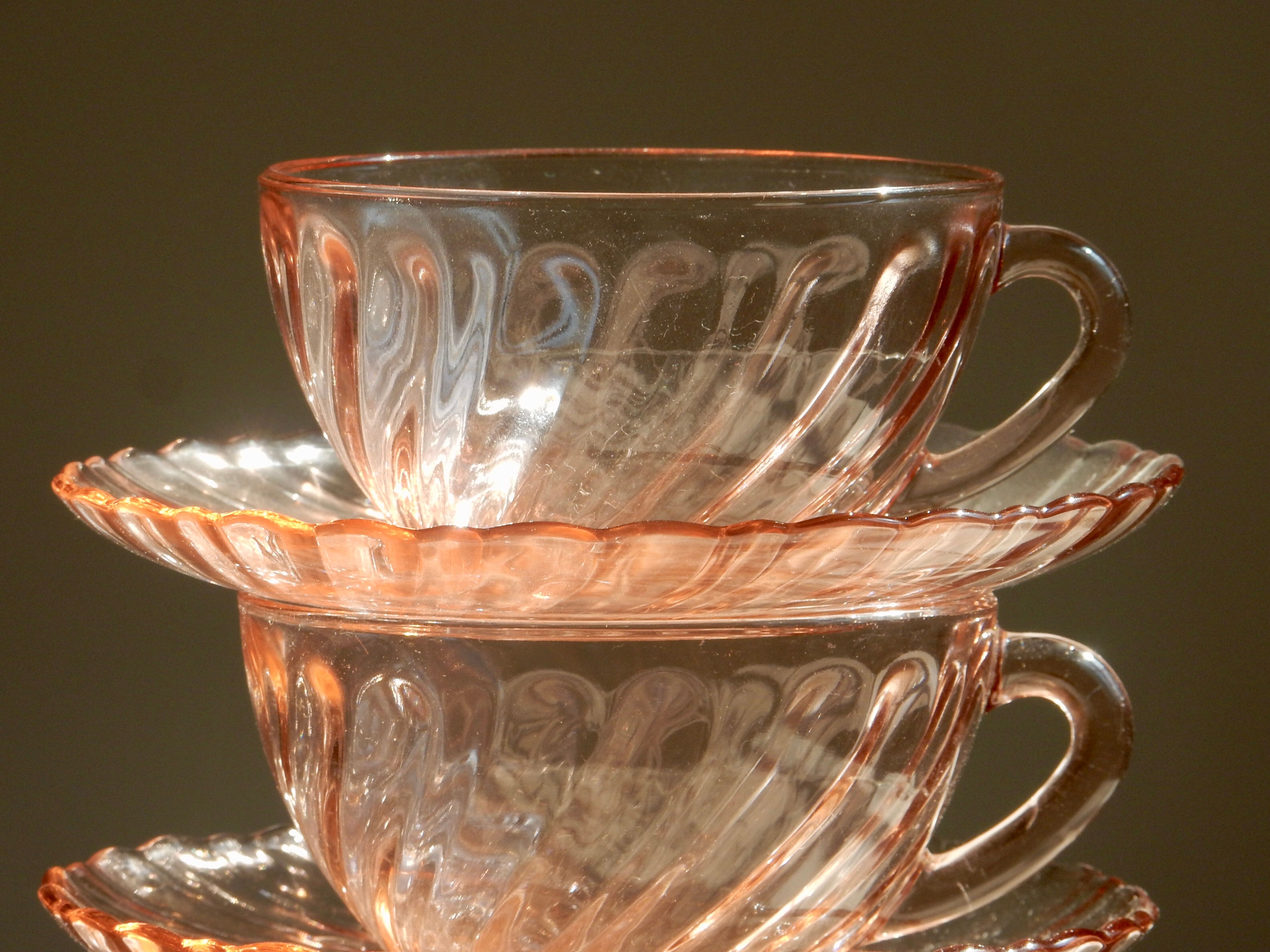4 coffee cups Arcoroc model Rosaline pink depression made in France