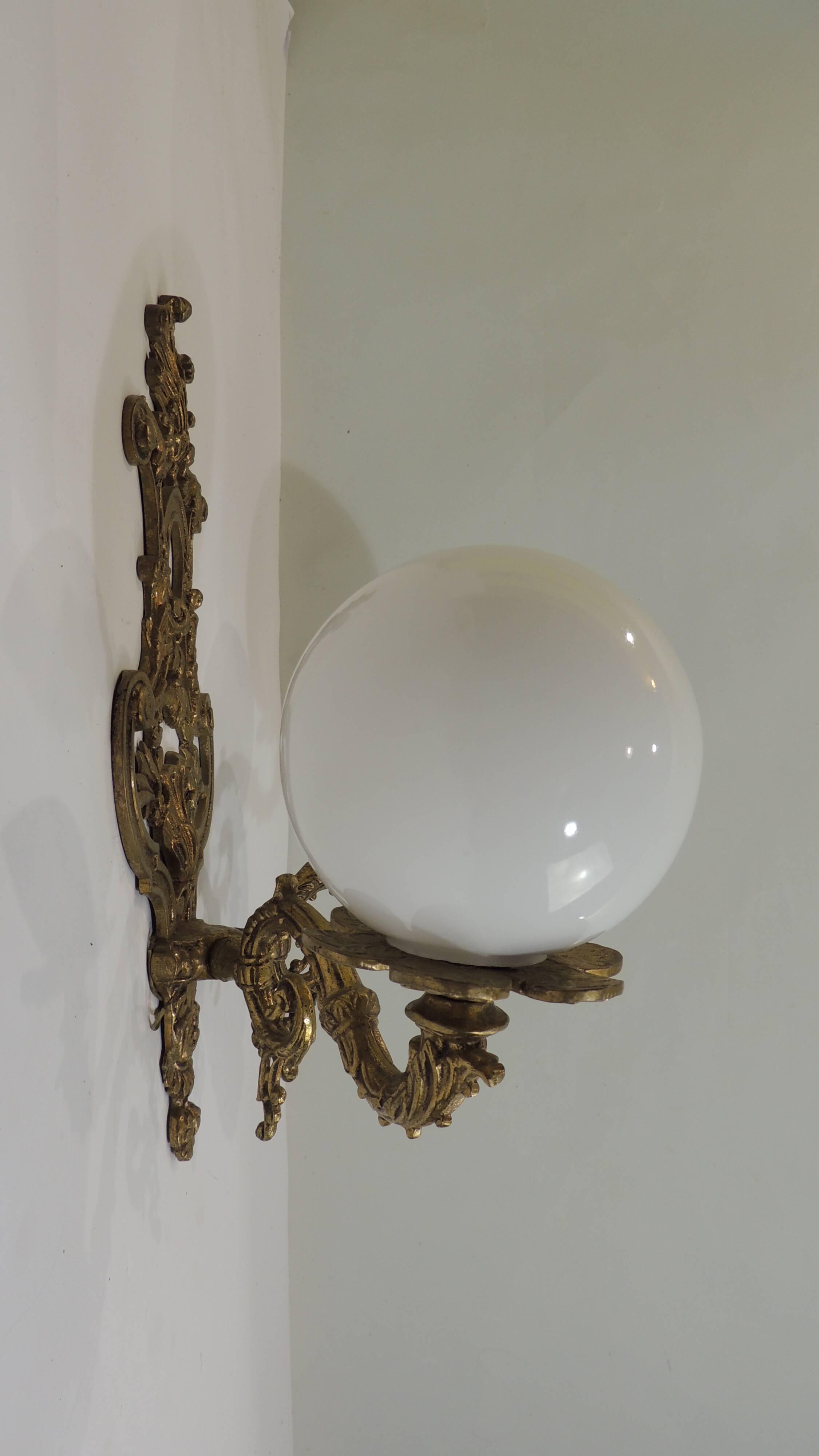 Antique gilt bronze wall light with two globes – Rococo style,