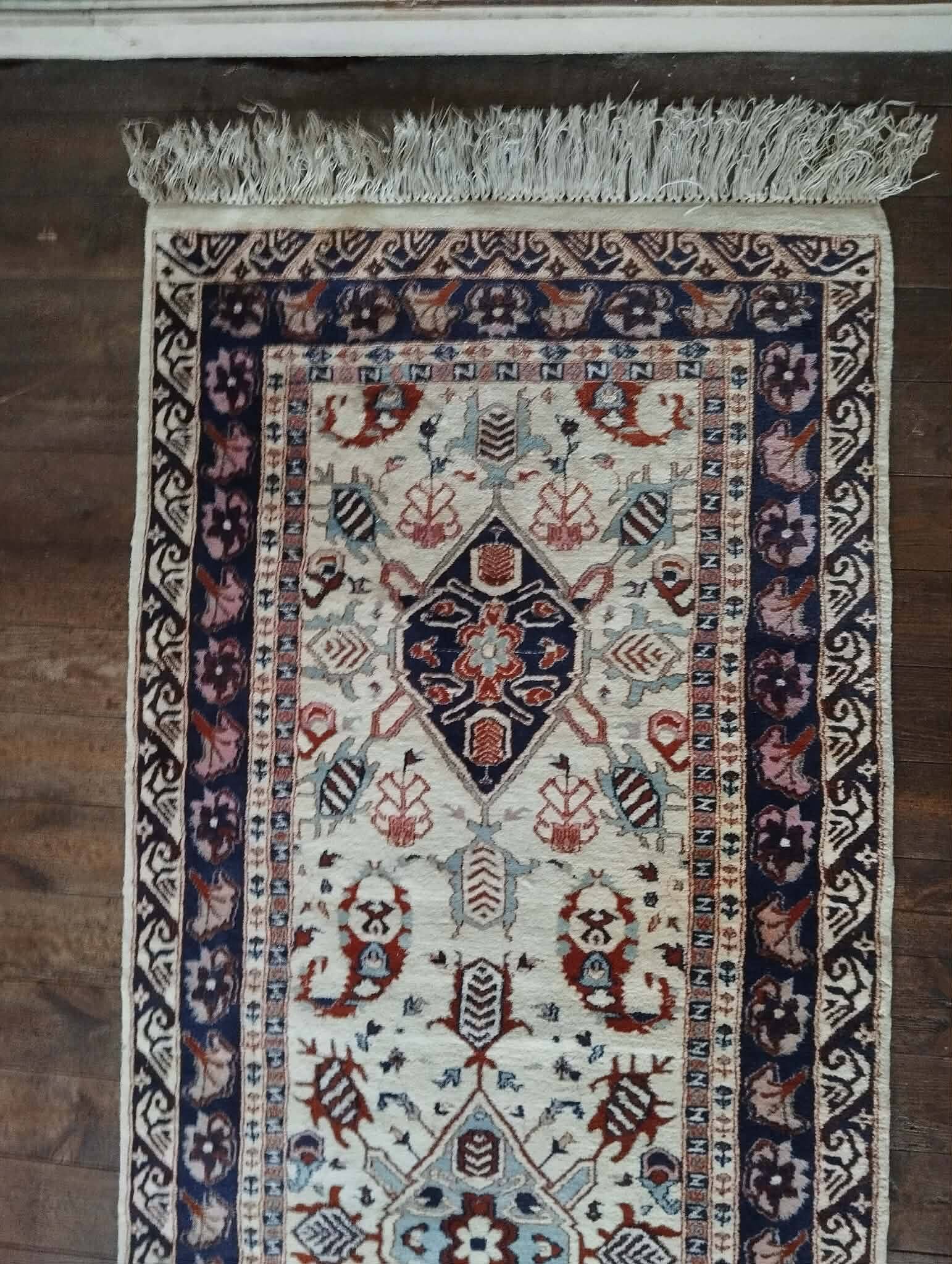 Handmade Pakistani hallway rug 325x94cm