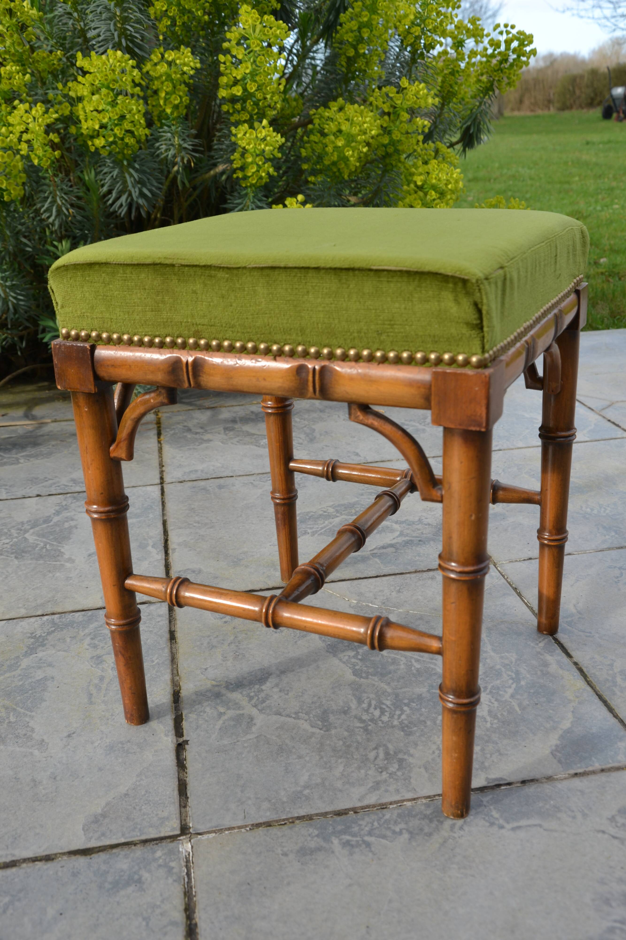 Piano stool/bamboo effect wooden footrest