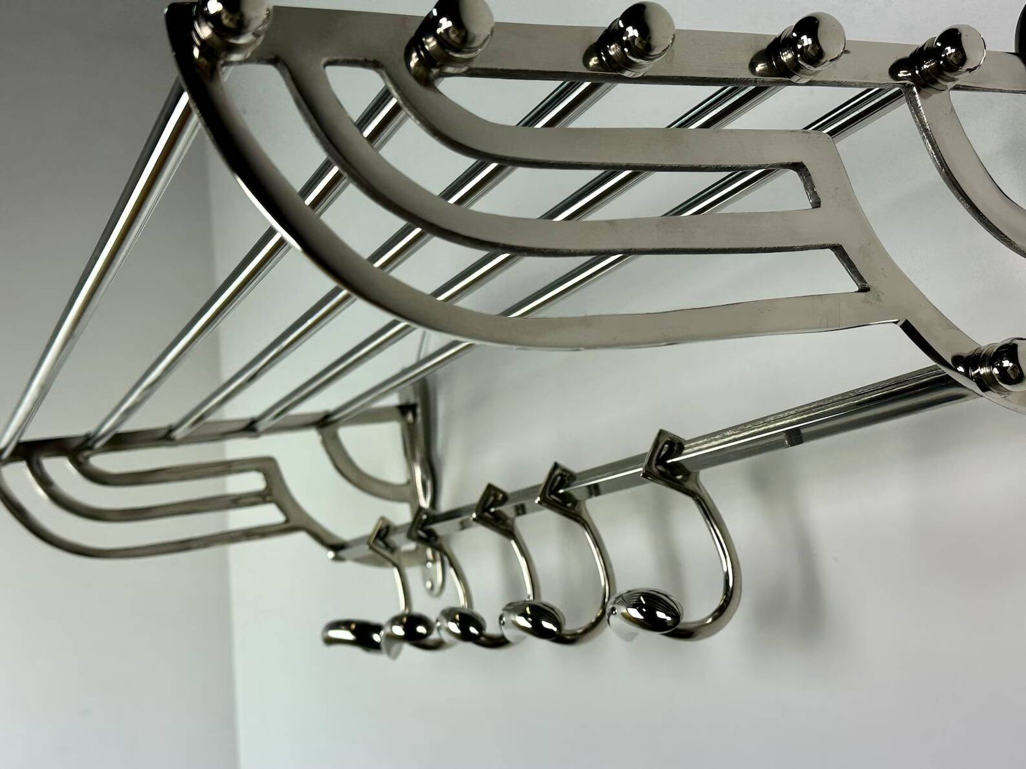 Hotel coat rack in shiny chrome aluminum long 79cm